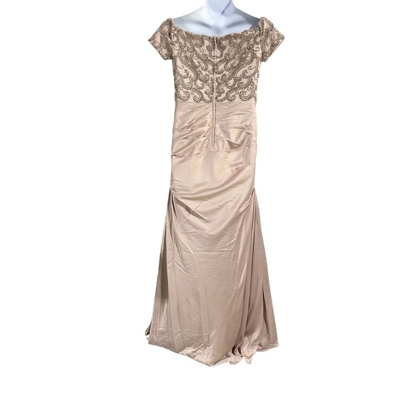 La Femme 25996 Champagne Beaded Off the Shoulder Pleated Formal Gown Size 10 - Picture 6 of 12